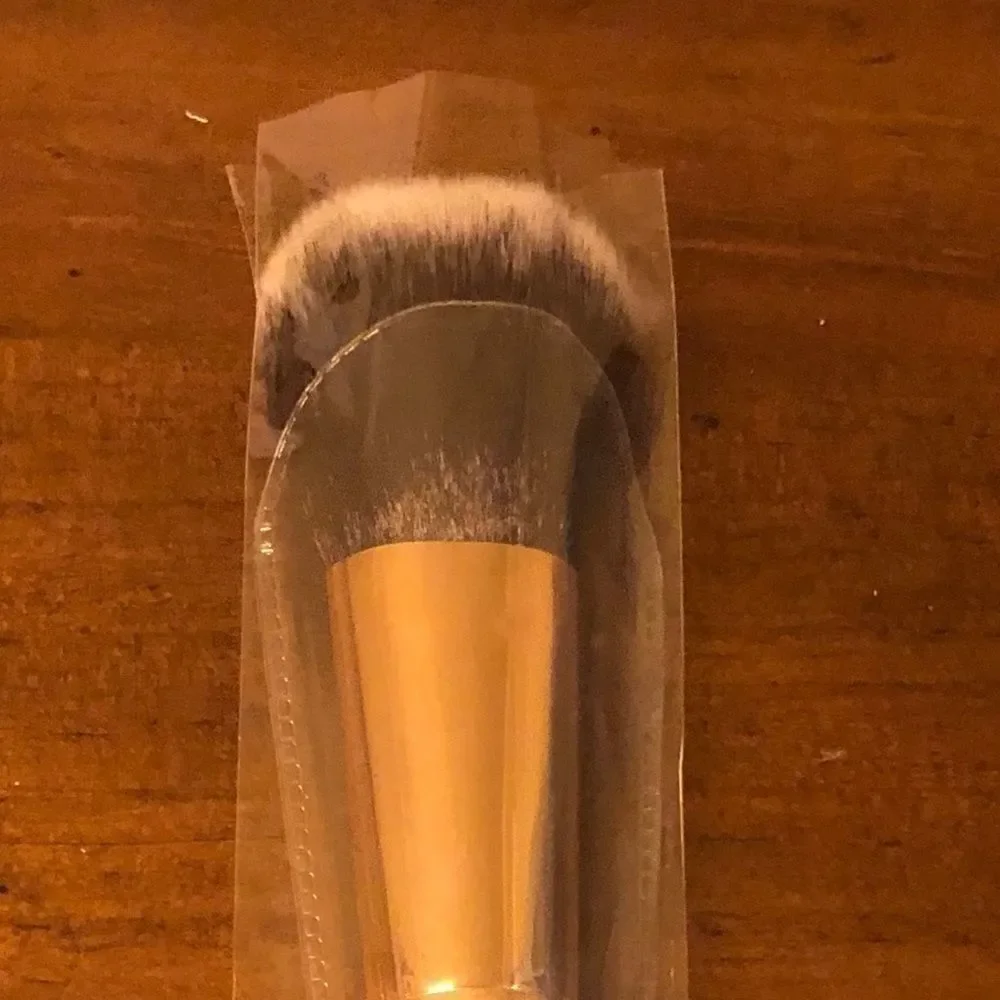 BLUSH BRUSH SHAINA B MIAMI NEW IPSY BAG